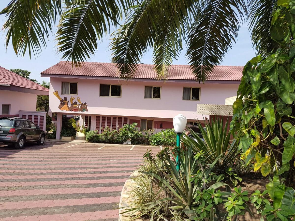 Royal Basin Resort Кумаси Екстериор снимка