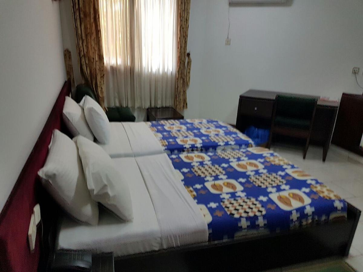 Royal Basin Resort Кумаси Екстериор снимка